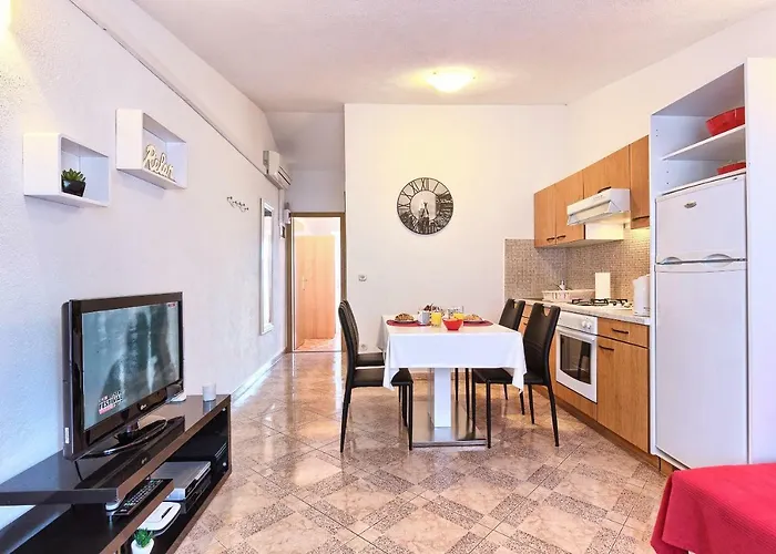 Apartments Ivka Bol